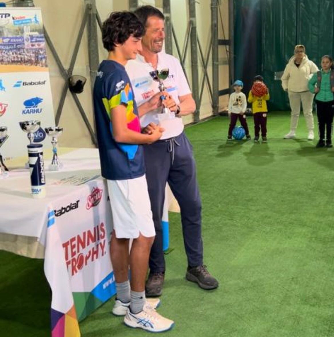 ALTIERI FINALISTA AL KINDER. Tre vittorie al Tennis Trophy di Lucioli e pass per il Master