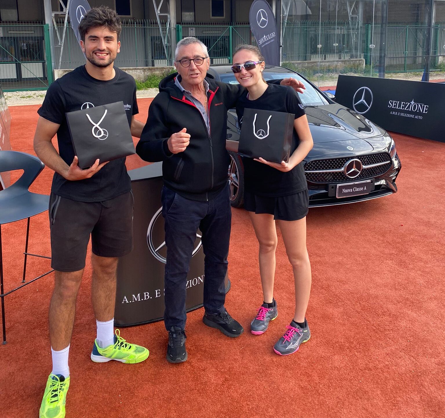 PADEL SPETTACOLO IN TV AL CIRCUITO MERCEDES SELEZIONE AUTO DEL RAMA CLUB NAPOLI