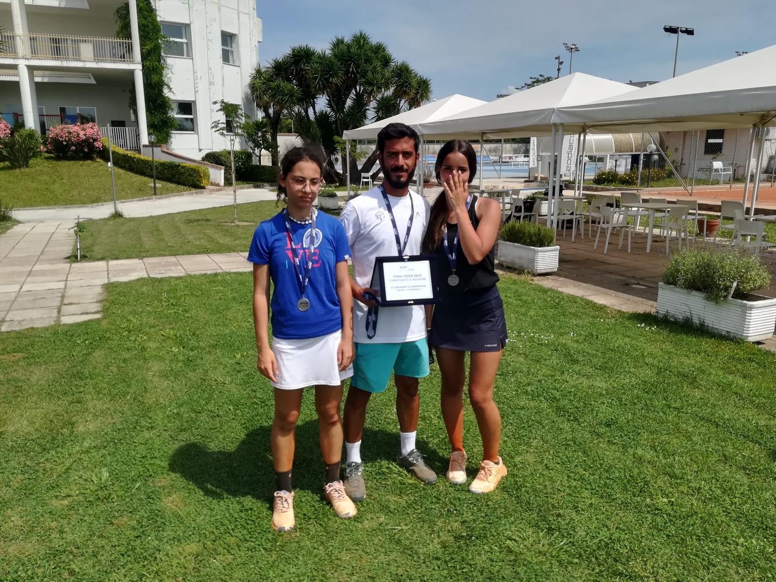 UNDER 14 FEMMINILE. Colpo sfiorato: all’Accademia il titolo di vice campione campano