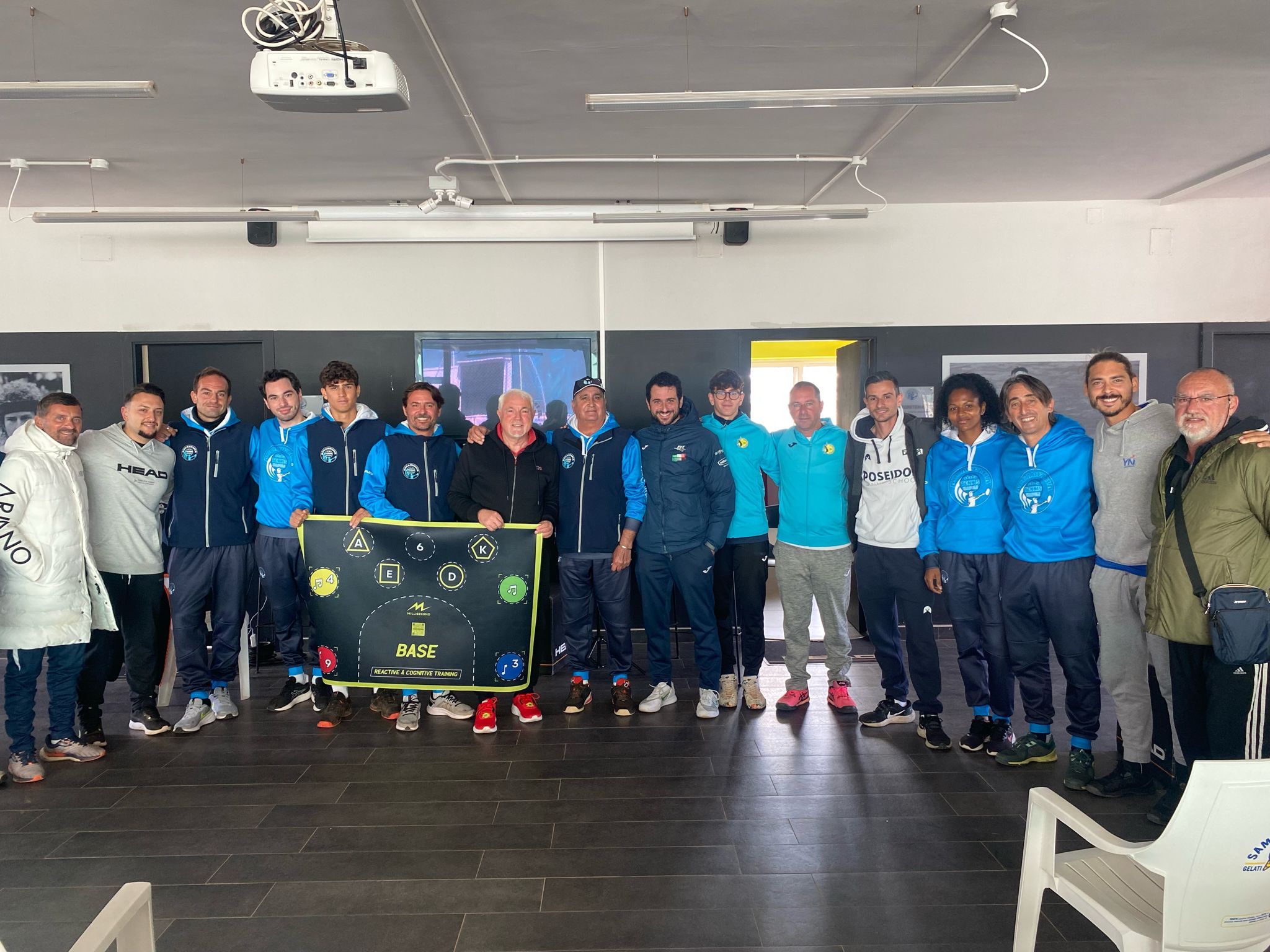 SALVATORE BUZZELLI, visita speciale in Accademia Tennis Napoli